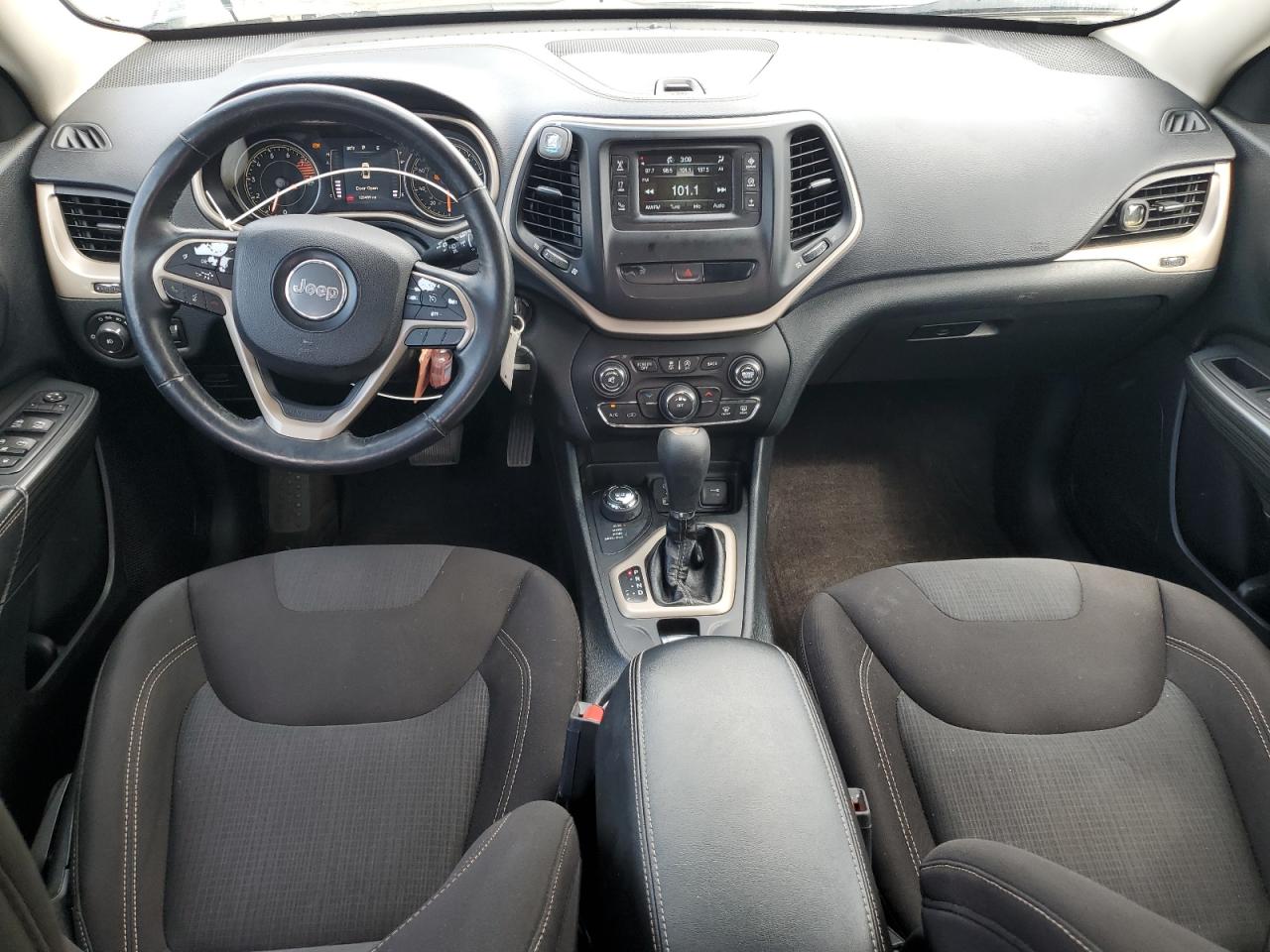 2016 Jeep Cherokee Latitude VIN: 1C4PJMCS2GW360524 Lot: 69229185