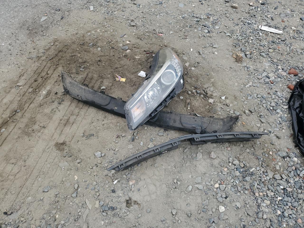 2017 Chevrolet Trax Ls VIN: KL7CJNSB0HB086235 Lot: 70800985