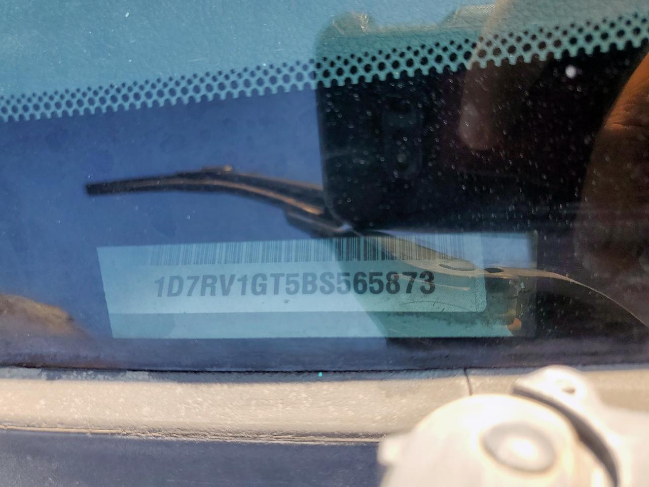 2011 Dodge Ram 1500 VIN: 1D7RV1GT5BS565873 Lot: 70009865