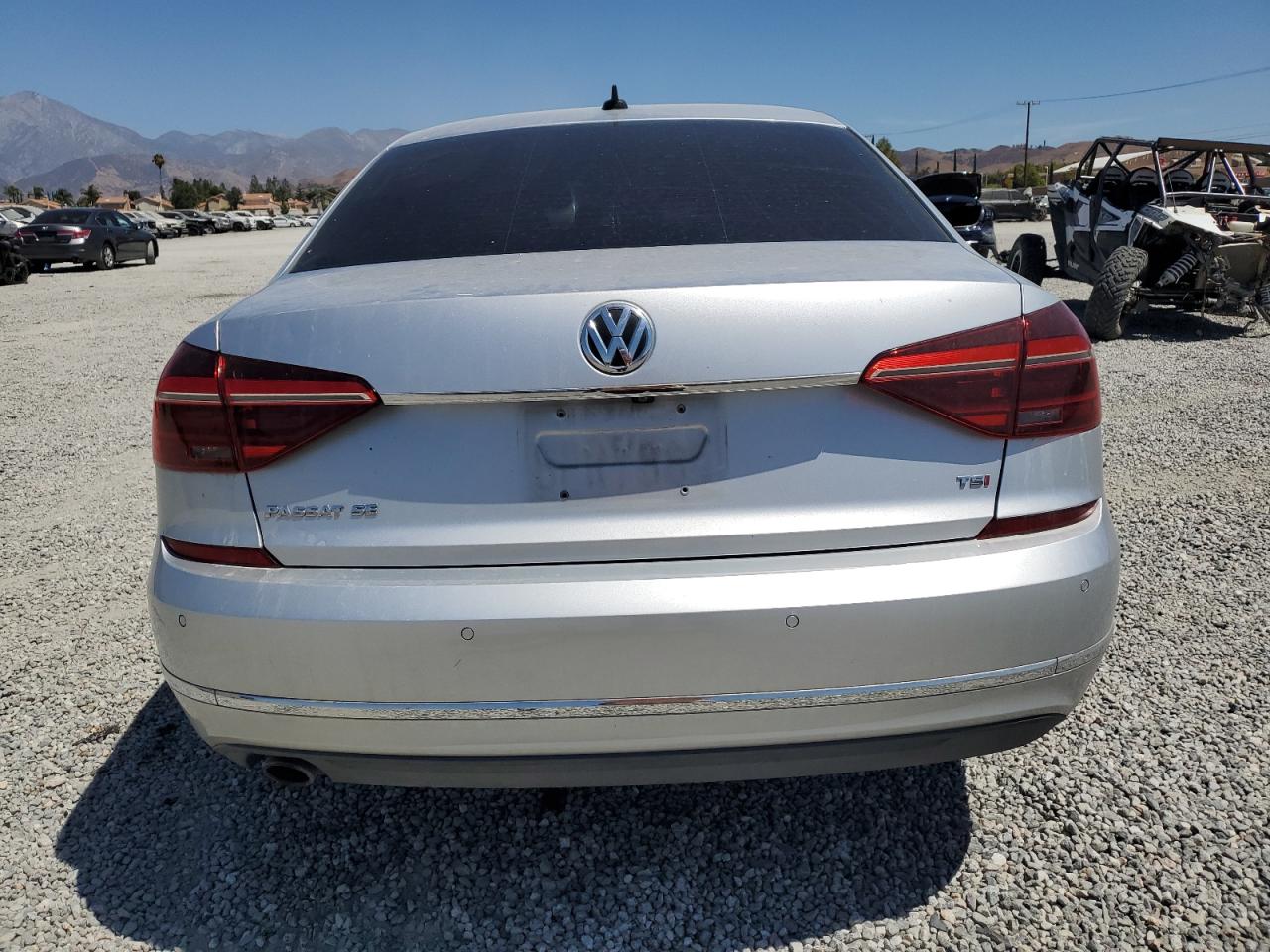 2018 Volkswagen Passat Se VIN: 1VWBA7A33JC022899 Lot: 69583485