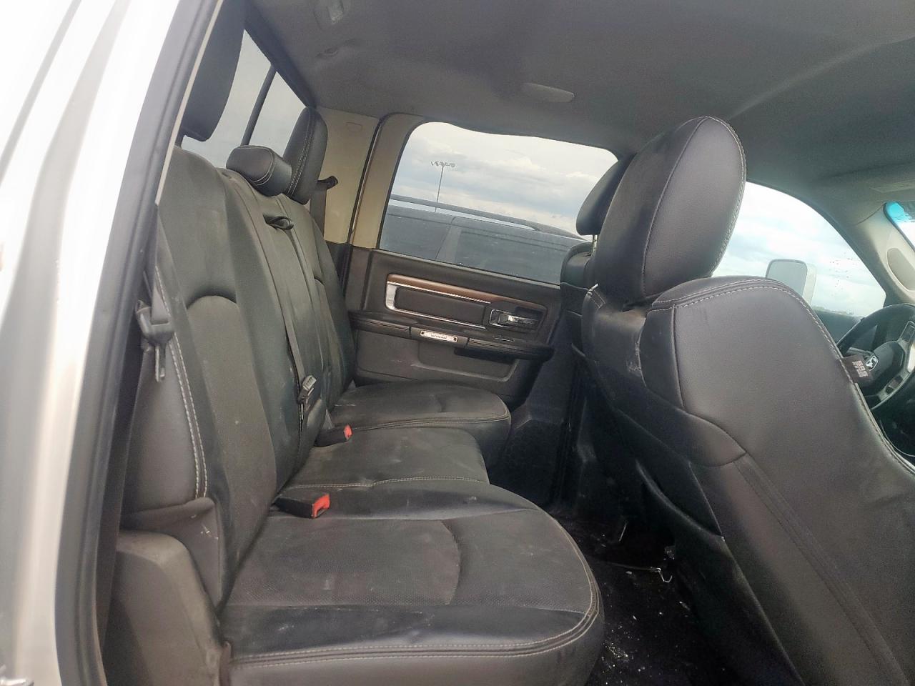 3C6UR5FL5FG524424 2015 Ram 2500 Laramie