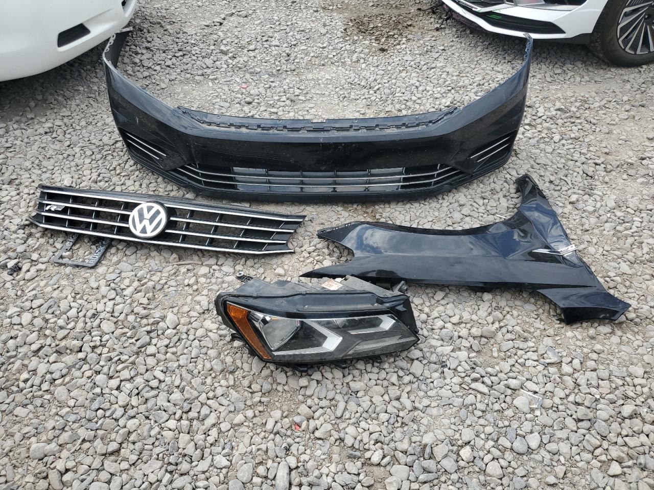 2017 Volkswagen Passat R-Line VIN: 1VWDT7A30HC018631 Lot: 69856335