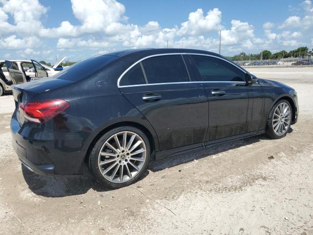  MERCEDES-BENZ A-CLASS 2021 Czarny