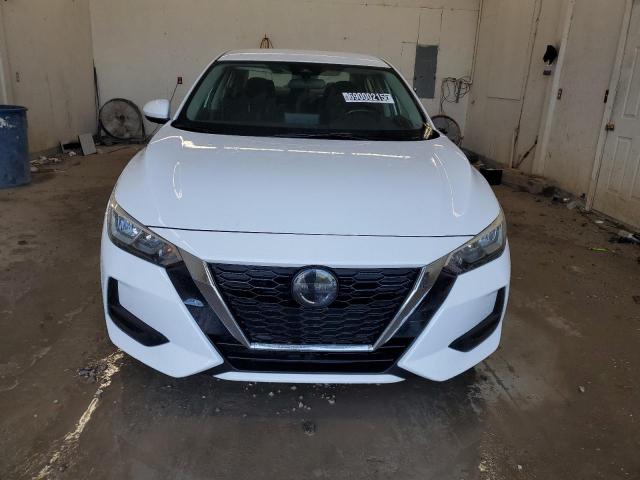  NISSAN SENTRA 2022 Белы