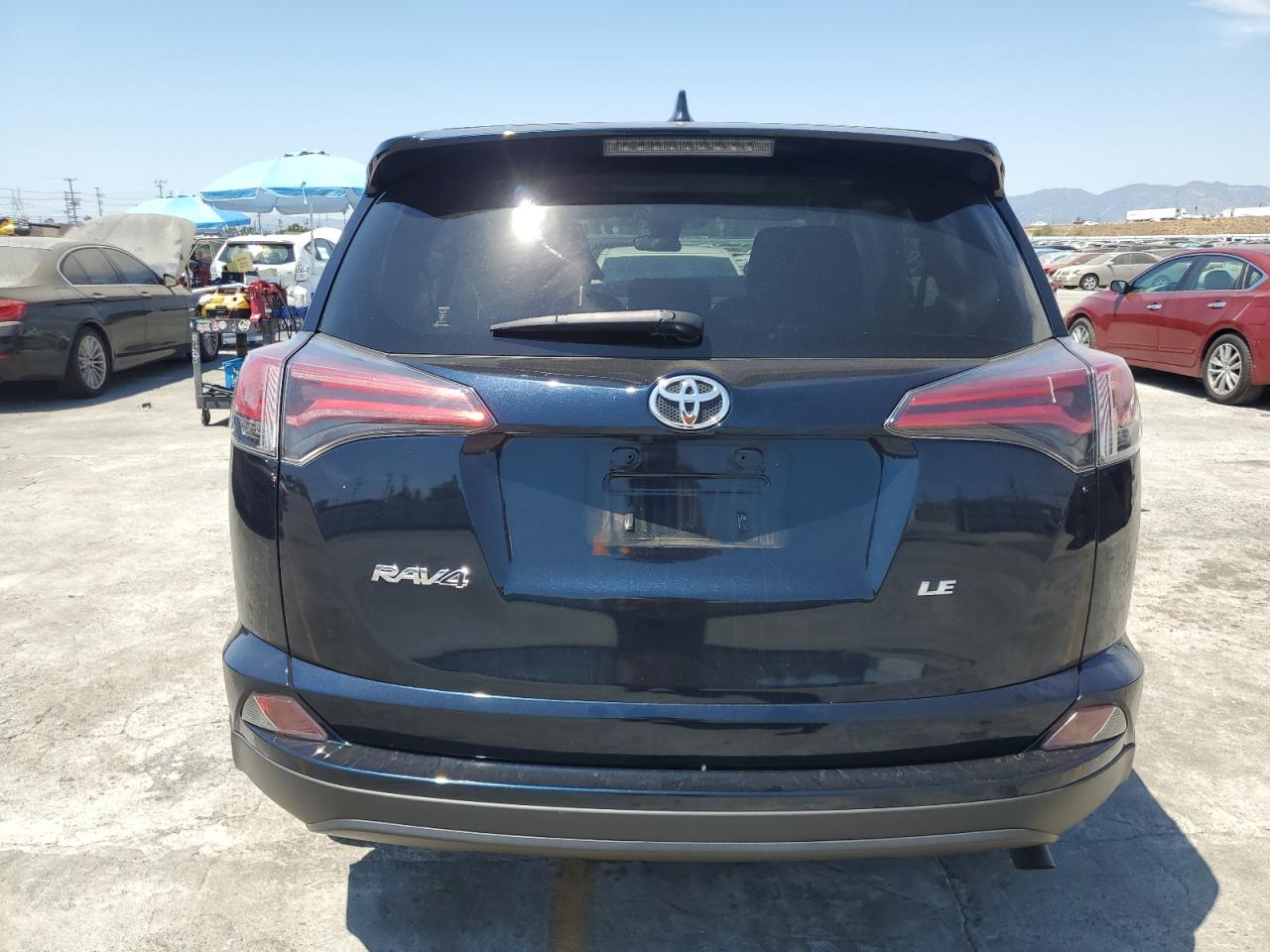2017 Toyota Rav4 Le VIN: JTMZFREV2HJ146842 Lot: 69919875