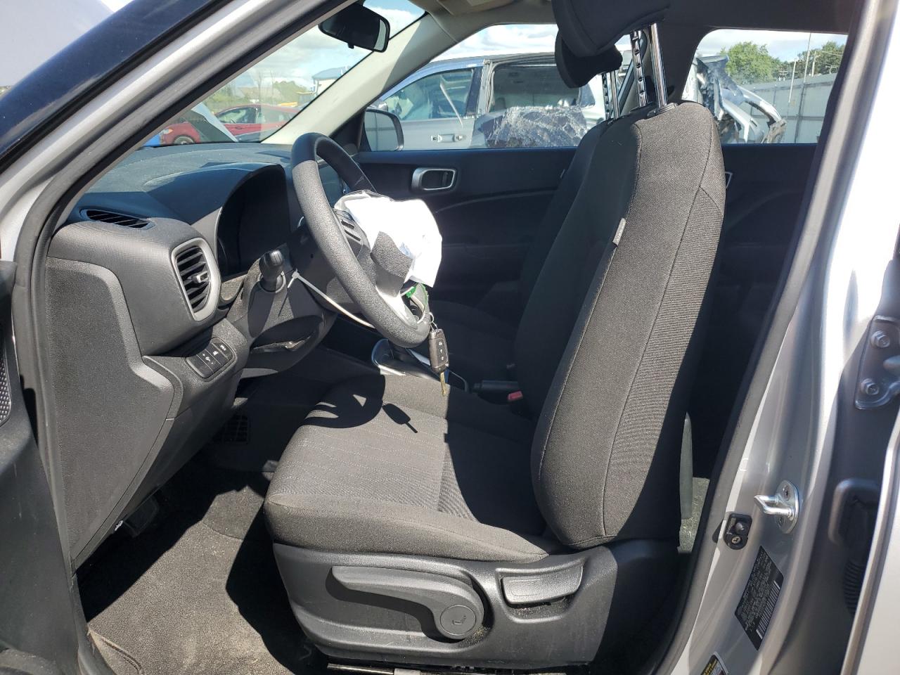 2022 Hyundai Venue Se VIN: KMHRB8A32NU135226 Lot: 70525905