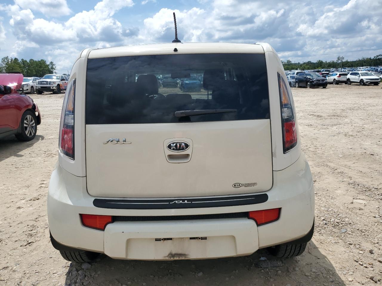 2011 Kia Soul + VIN: KNDJT2A24B7724467 Lot: 67897635