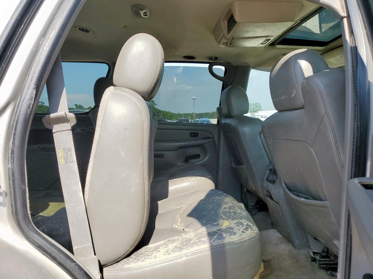 2004 Chevrolet Tahoe C1500 VIN: 1GNEC13Z44R228721 Lot: 68354025