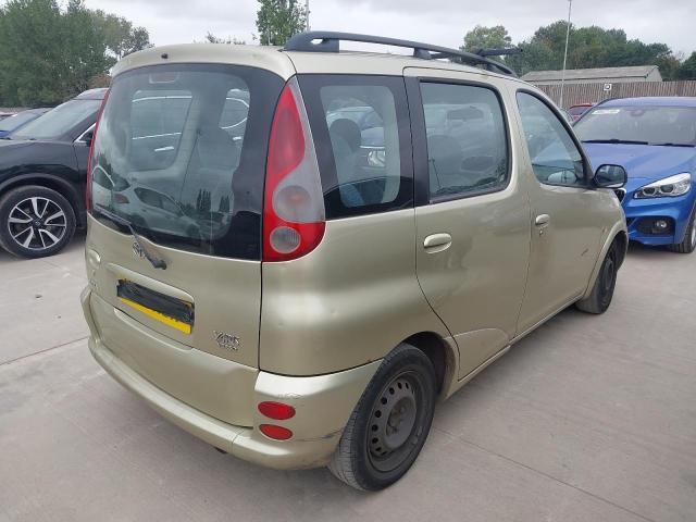 2000 TOYOTA YARIS VERS