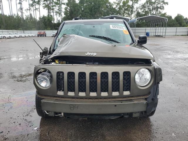  JEEP PATRIOT 2016 Зеленый