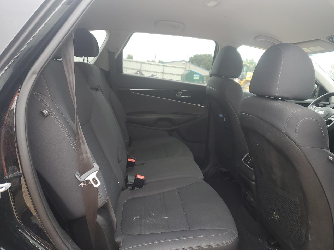 2019 Kia Sorento L VIN: 5XYPGDA30KG527298 Lot: 68010595