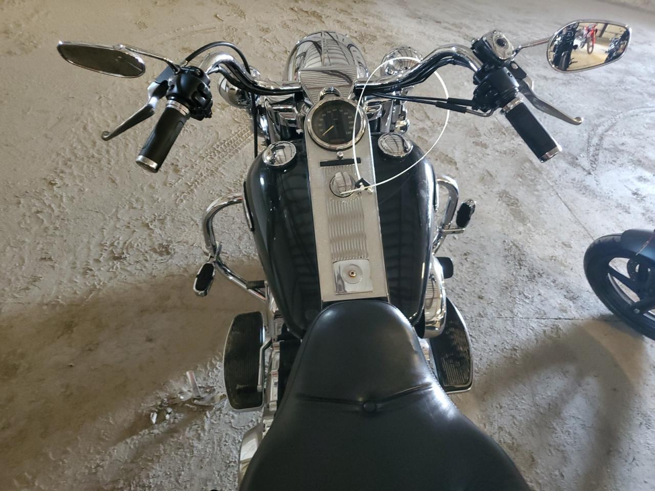 2007 Harley-Davidson Flhrci VIN: 1HD1FR4107Y688442 Lot: 69008515