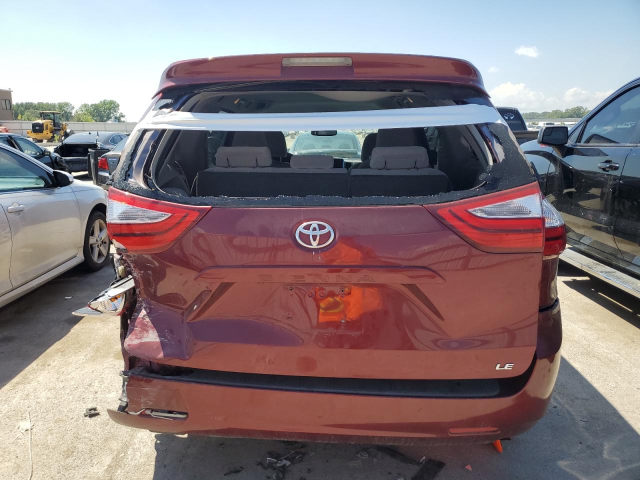 2017 Toyota Sienna Le VIN: 5TDKZ3DC6HS811217 Lot: 70037305
