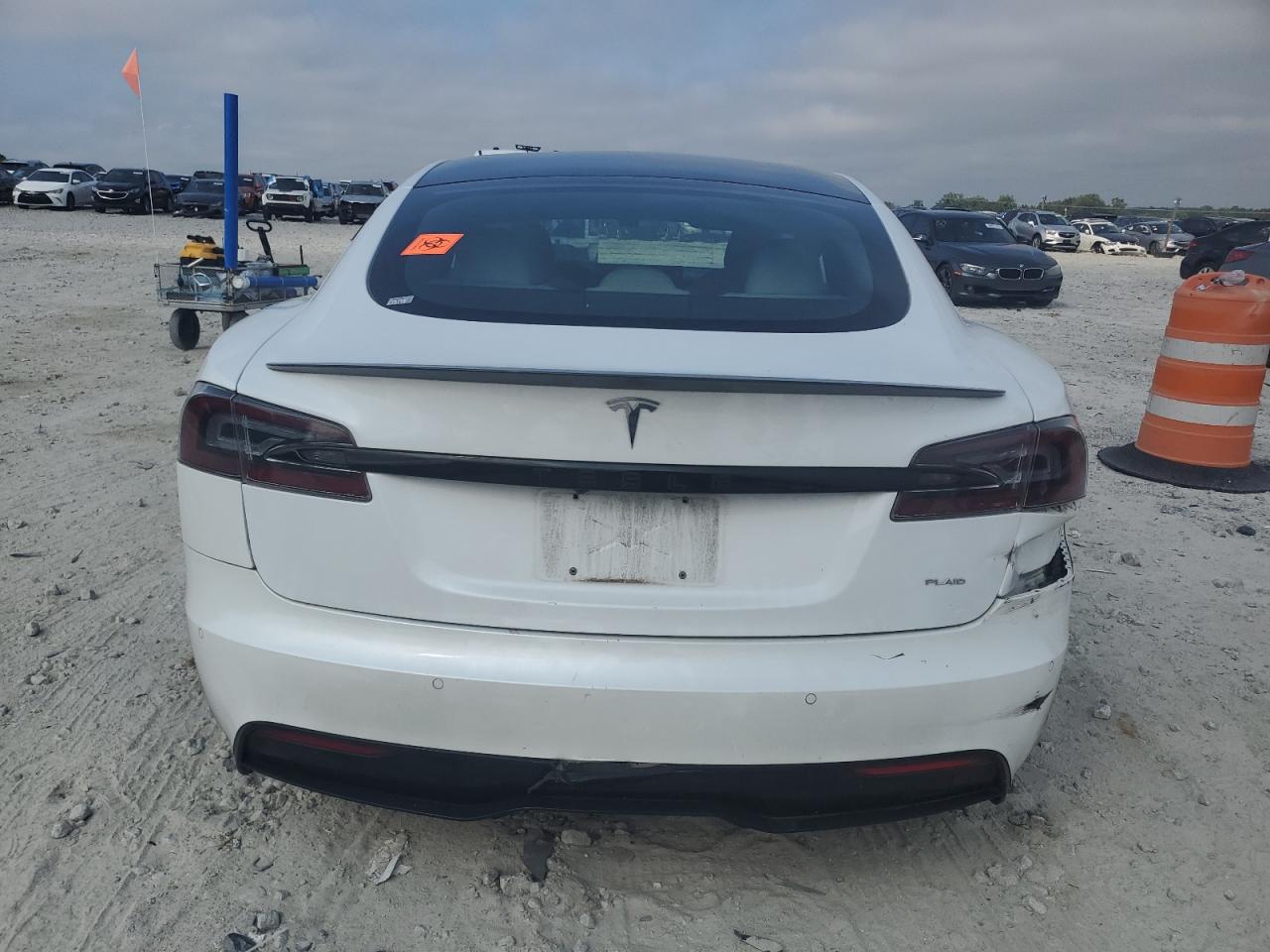 2021 Tesla Model S VIN: 5YJSA1E63MF435935 Lot: 68339025