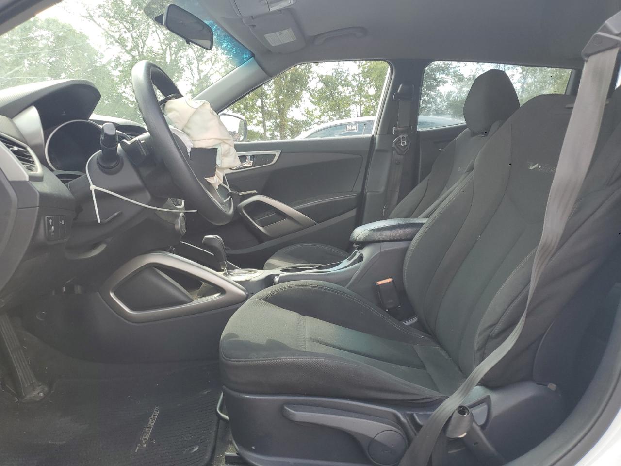 2016 Hyundai Veloster VIN: KMHTC6AD4GU261428 Lot: 70861325