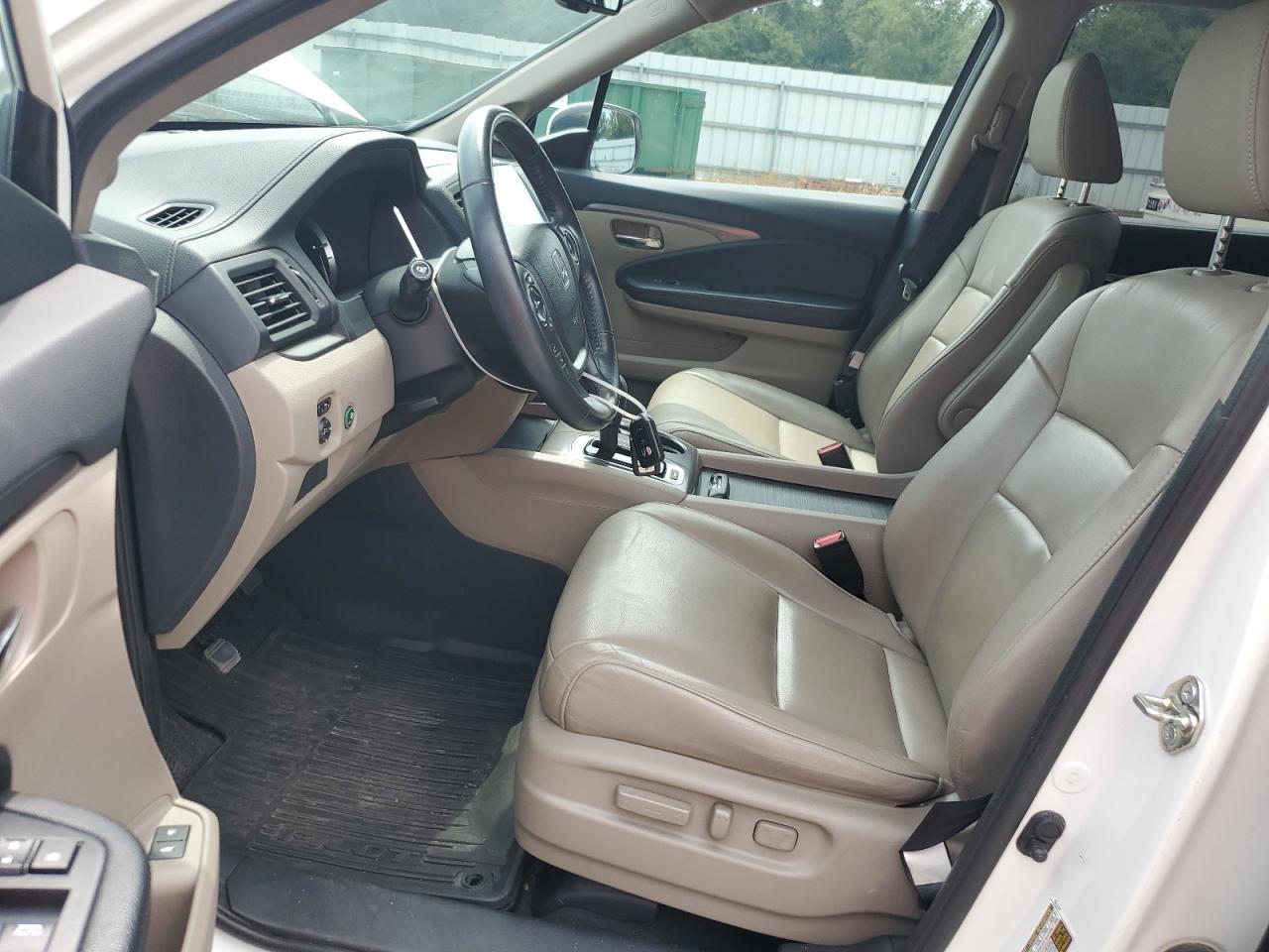 2017 Honda Pilot Exln VIN: 5FNYF5H71HB009979 Lot: 68292205