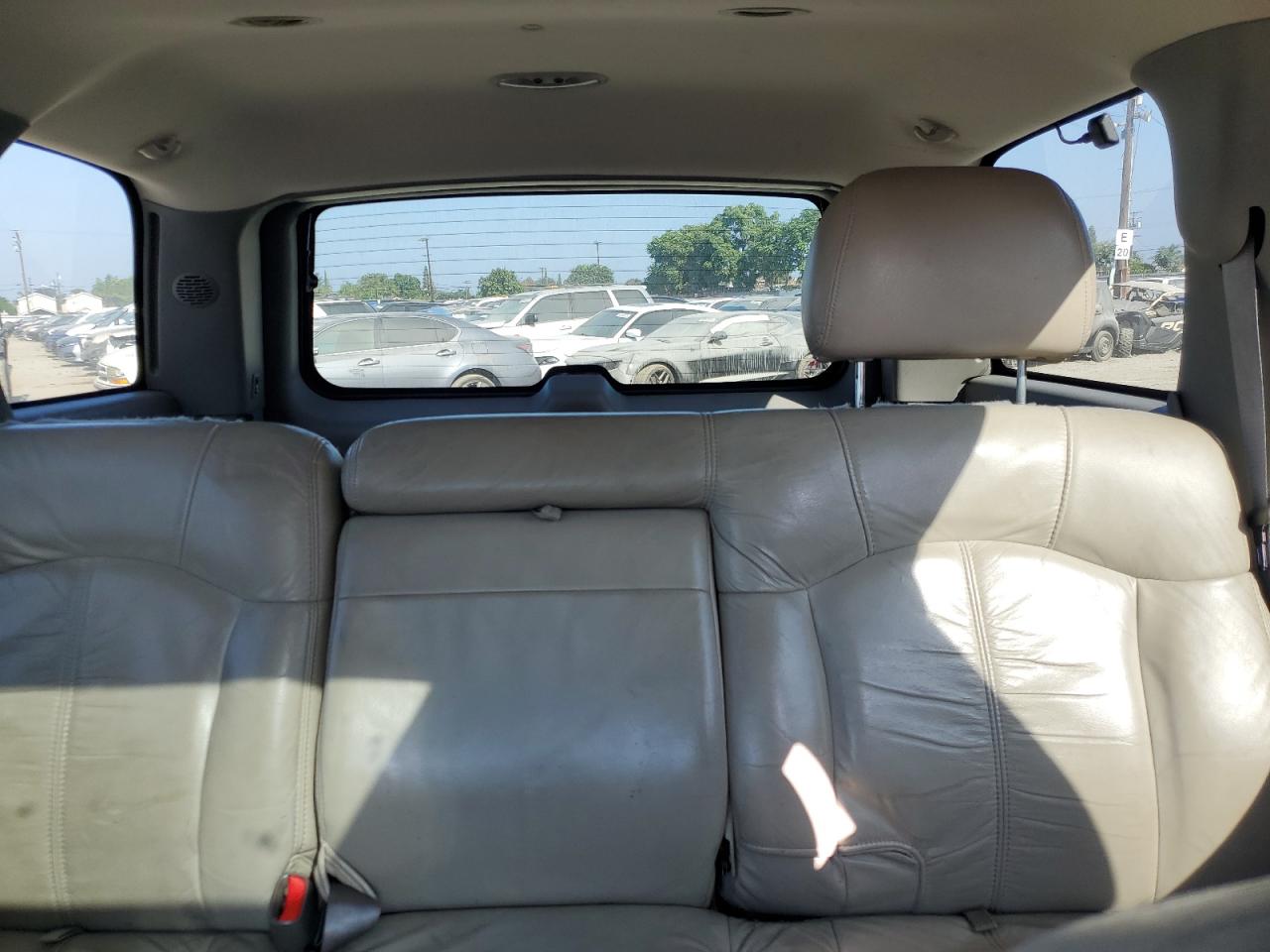 2001 Chevrolet Tahoe C1500 VIN: 1GNEC13T41R133700 Lot: 69294725