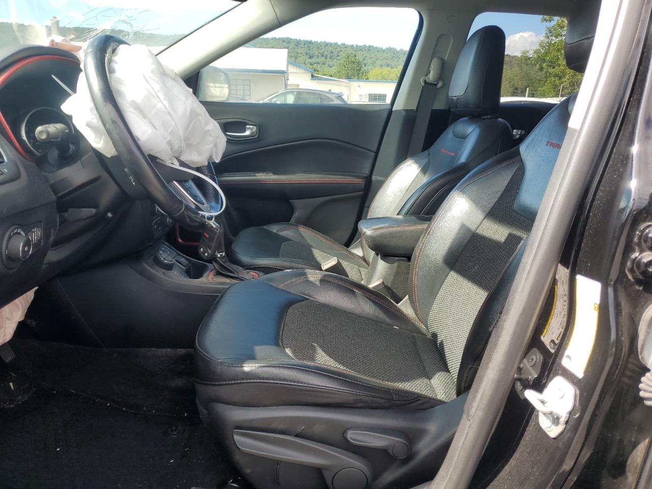 2019 Jeep Compass Trailhawk VIN: 3C4NJDDB6KT688310 Lot: 70483065