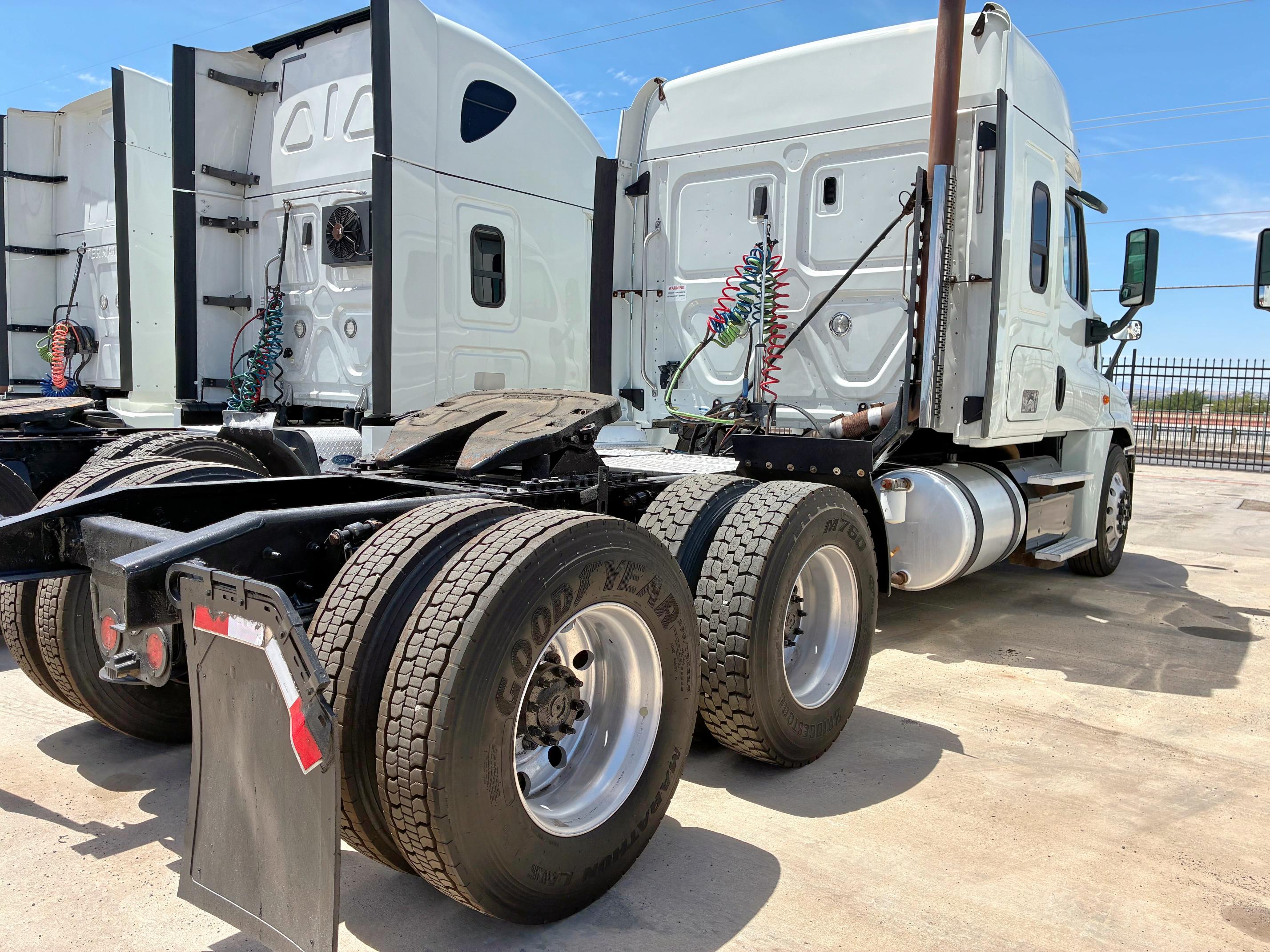 2018 FREIGHTLINER CASCADIA 125   