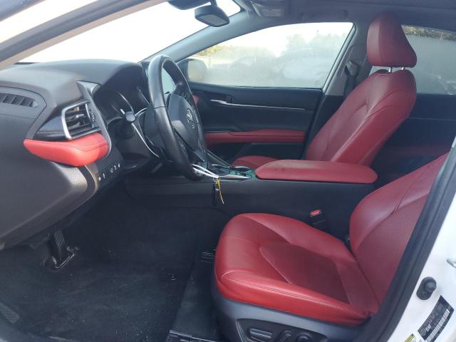  TOYOTA CAMRY 2021 Белы