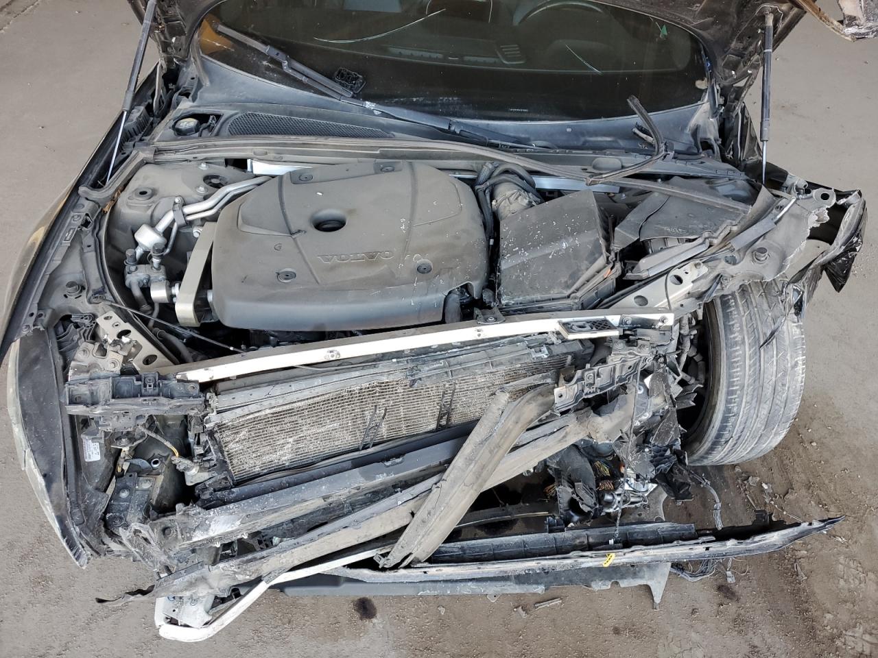 2019 Volvo S60 T5 R-Design VIN: 7JR102FM5KG012652 Lot: 67271705