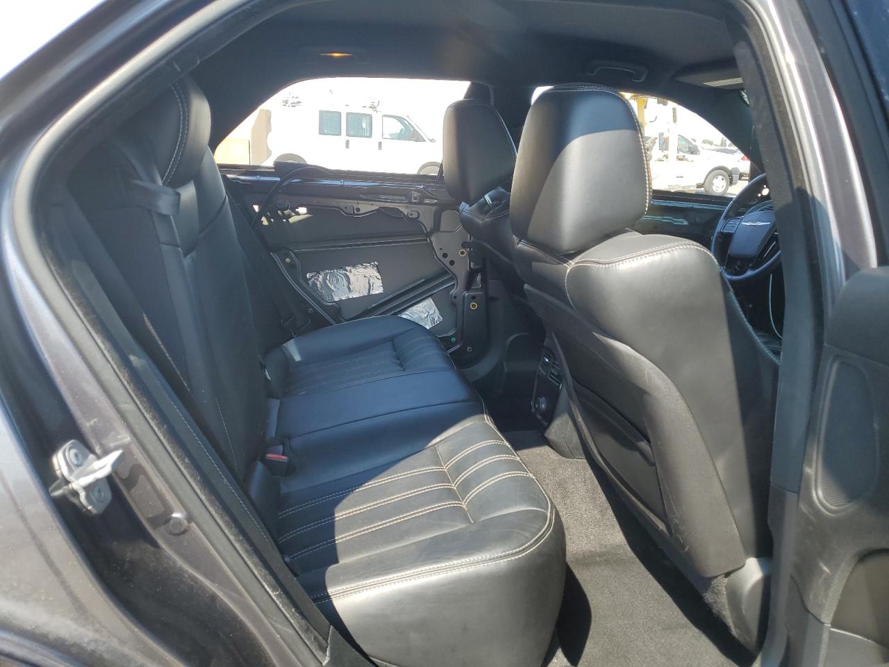 2013 Chrysler 300S VIN: 2C3CCABG0DH743204 Lot: 70679545