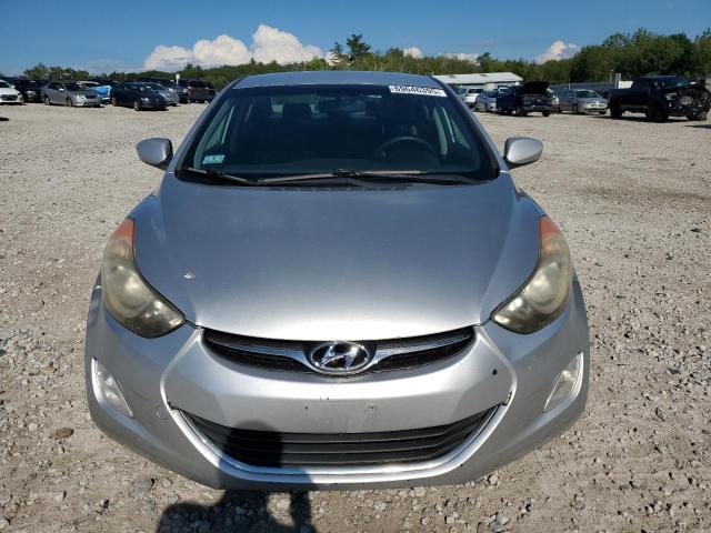 Sedans HYUNDAI ELANTRA 2013 Srebrny