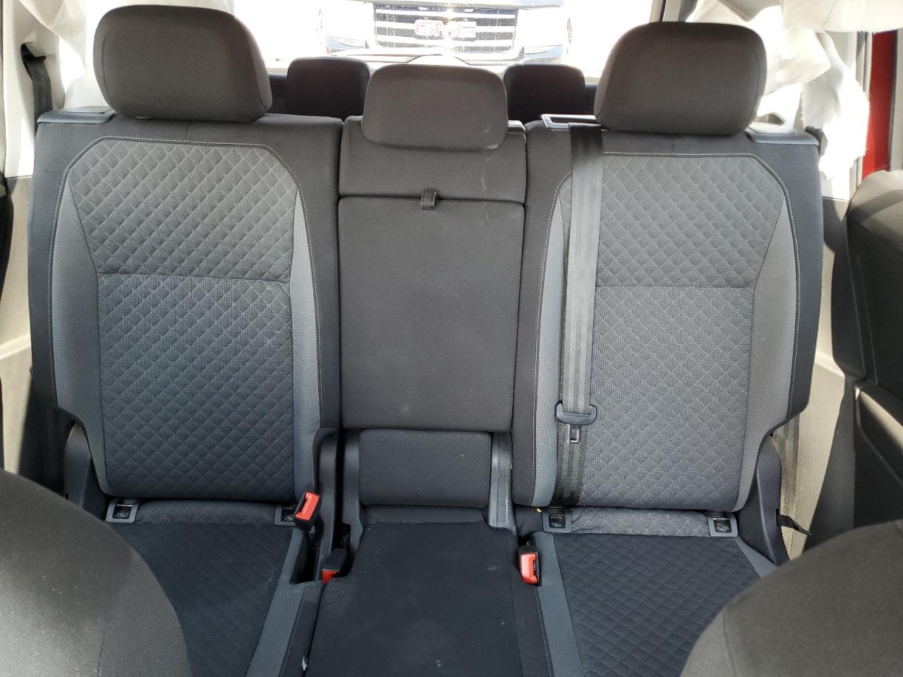 2018 Volkswagen Tiguan S VIN: 3VV0B7AX9JM108146 Lot: 68926075