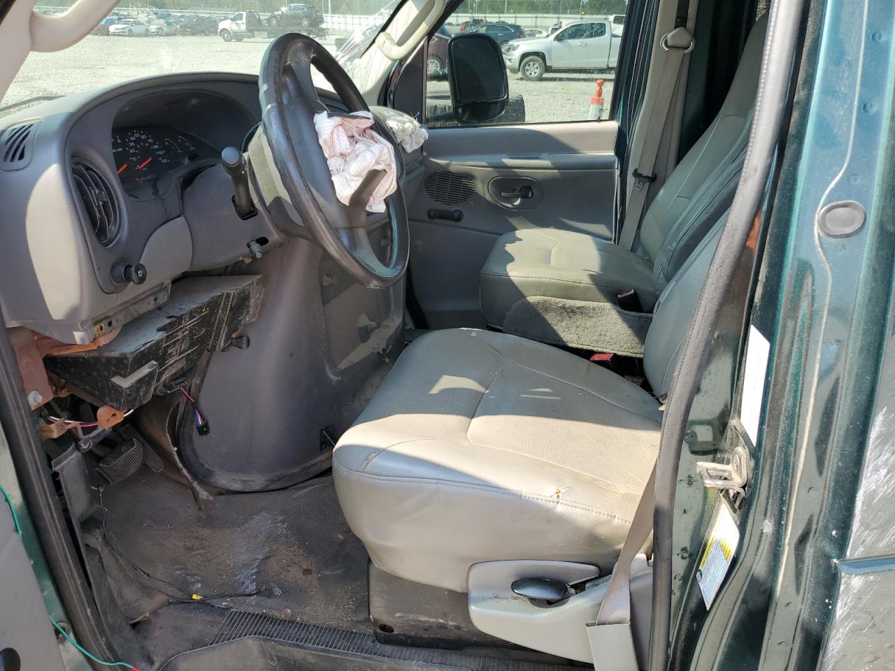 2008 Ford Econoline E250 Van VIN: 1FTNE24W78DA10255 Lot: 69370085