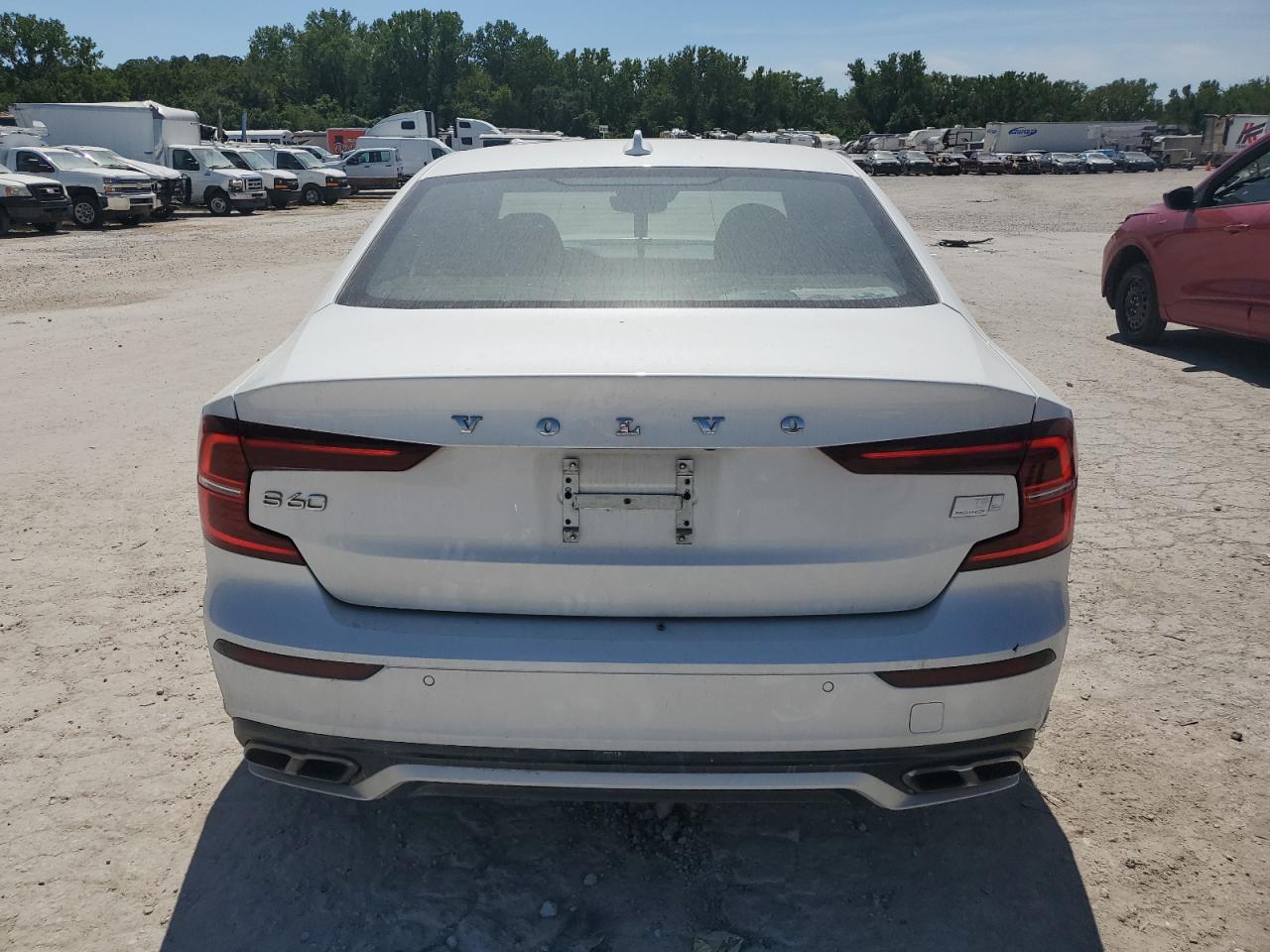 2022 Volvo S60 T8 Recharge R-Design VIN: 7JRBR0FM5NG17928 Lot: 70516695