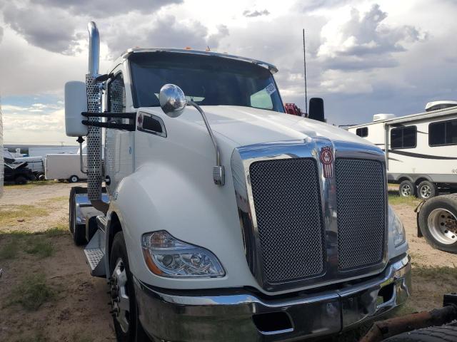 2018 KENWORTH T680 SEMI TRUCK for sale at Copart NM - ALBUQUERQUE