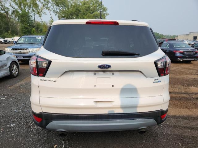 Parquets FORD ESCAPE 2017 Biały