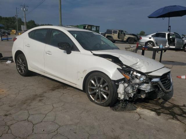  MAZDA 3 2018 Белы