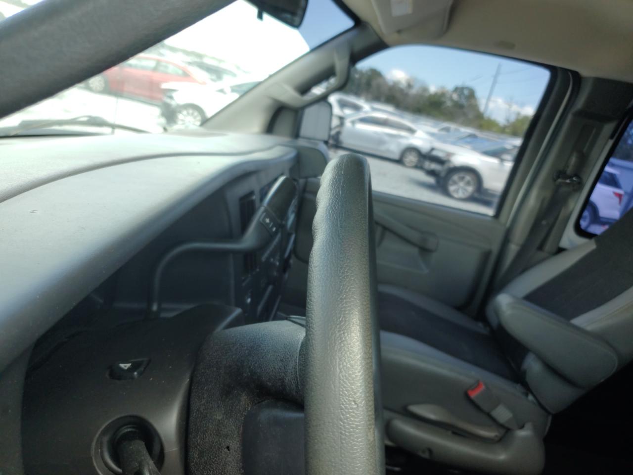 2018 Chevrolet Express G2500 VIN: 1GCWGAFGXJ1908998 Lot: 69532315