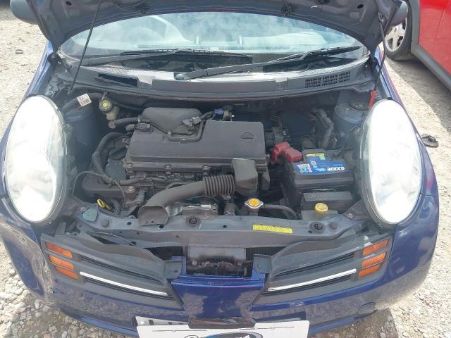 2004 NISSAN  