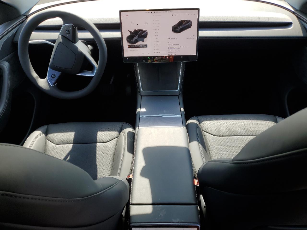 2026 Tesla Model Y VIN: 7SAYGDED1TF396241 Lot: 66102505