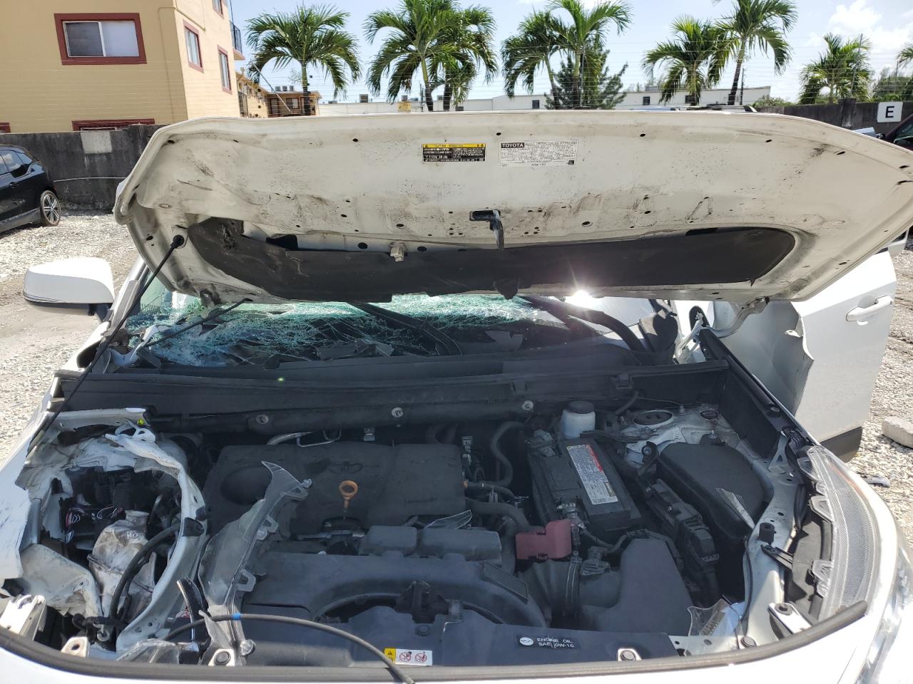 2020 Toyota Rav4 Xle VIN: 2T3W1RFV3LC045675 Lot: 70591975