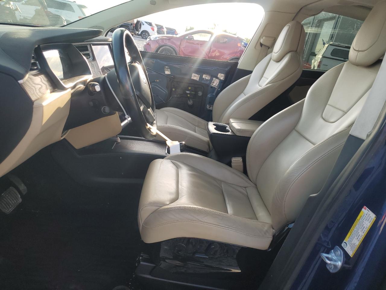 2017 Tesla Model X VIN: 5YJXCBE28HF039296 Lot: 70351135