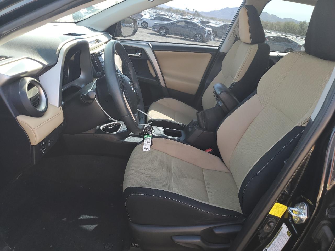 2017 Toyota Rav4 Xle VIN: 2T3WFREV5HW402802 Lot: 70208545