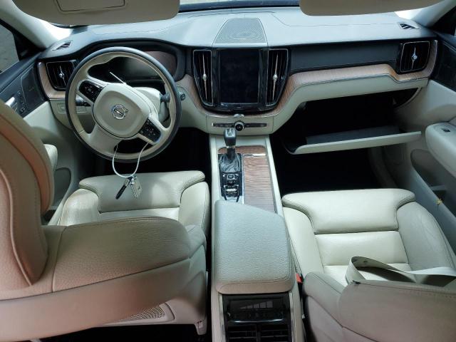  VOLVO XC60 2019 Красный