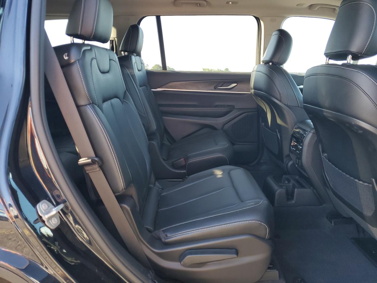 2023 Jeep Grand Cherokee L Limited VIN: 1C4RJKBG3P8858228 Lot: 70190905