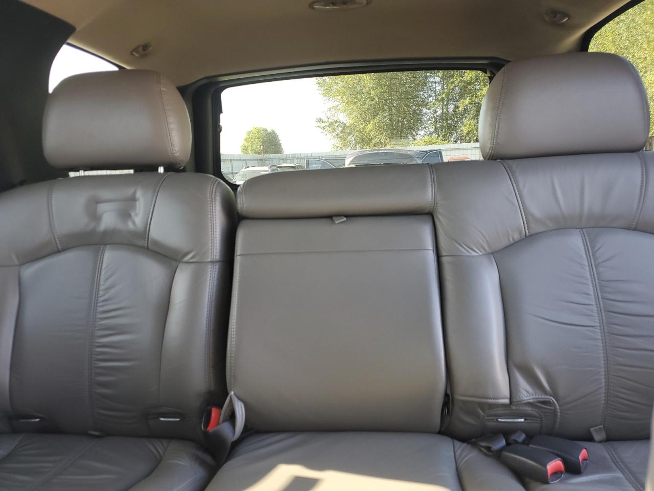 2002 Chevrolet Tahoe K1500 VIN: 1GNEK13Z62J111804 Lot: 68859255