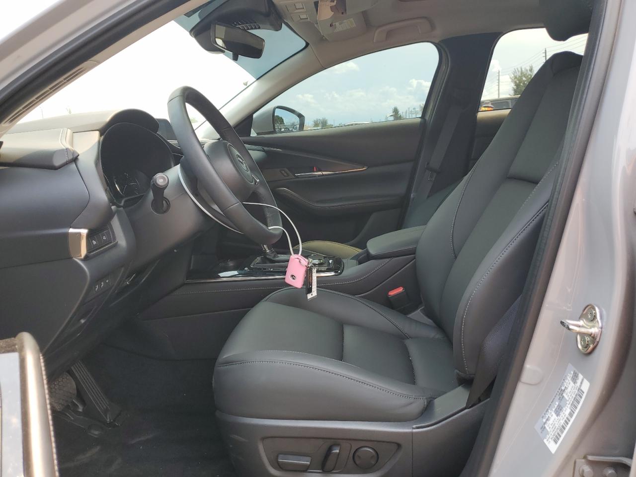 2025 Mazda Cx-30 Preferred VIN: 3MVDMBCMXSM830371 Lot: 69762005