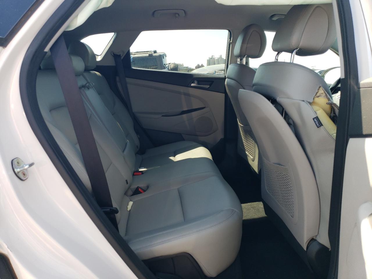 KM8J33A22GU106980 2016 Hyundai Tucson Limited