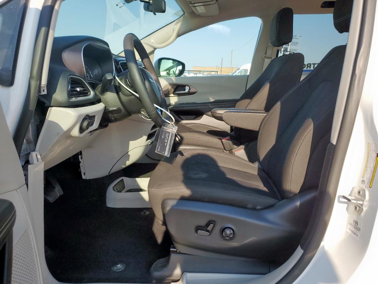 2022 Chrysler Voyager Lx VIN: 2C4RC1CGXNR203889 Lot: 68384875