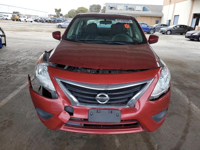  NISSAN VERSA 2019 Красный