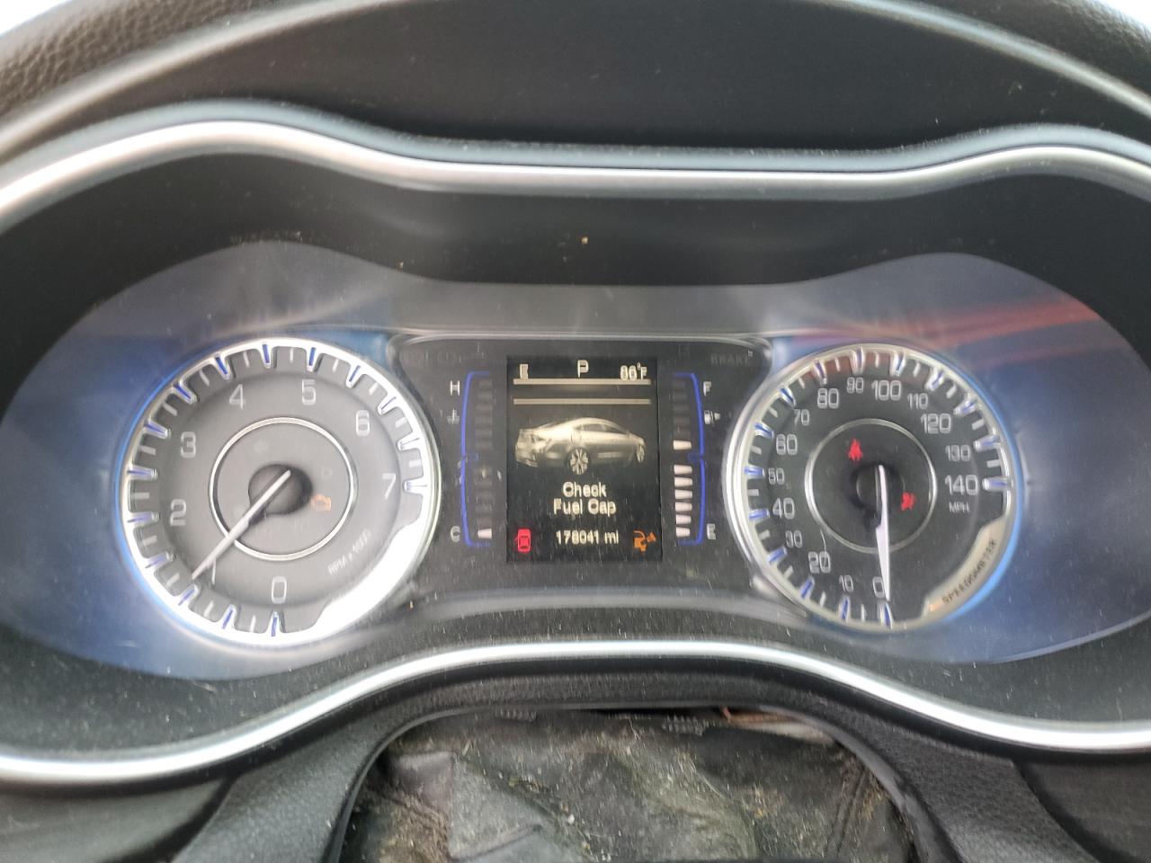 2015 Chrysler 200 Limited VIN: 1C3CCCAB1FN576945 Lot: 70930135