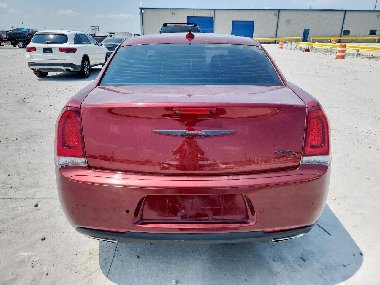 2021 Chrysler 300 S VIN: 2C3CCABG2MH549810 Lot: 70753235