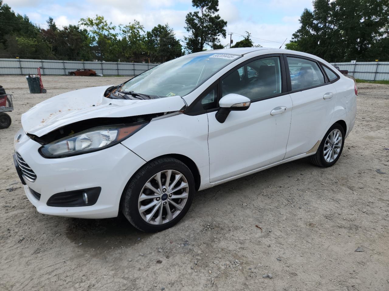 2014 Ford Fiesta Se white null gas 3FADP4BJ2EM159638 photo #1