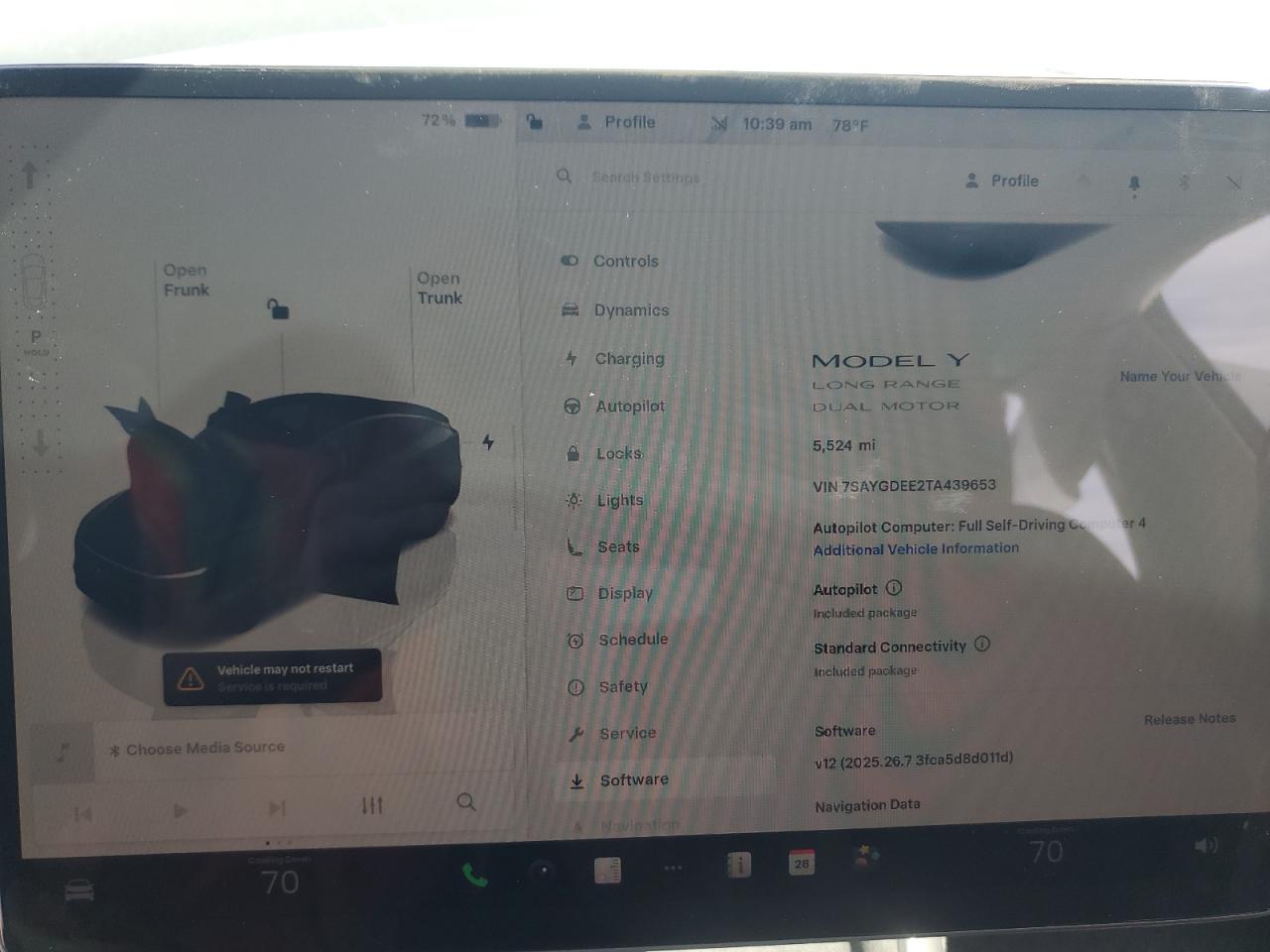 2026 Tesla Model Y VIN: 7SAYGDEE2TA439653 Lot: 70717795